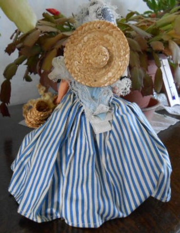 Poupée folklorique du Var - photo numéro 2