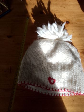 Bonnet à pompon très chaud et doux