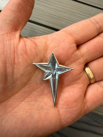 Broche pendentif Thierry Mugler