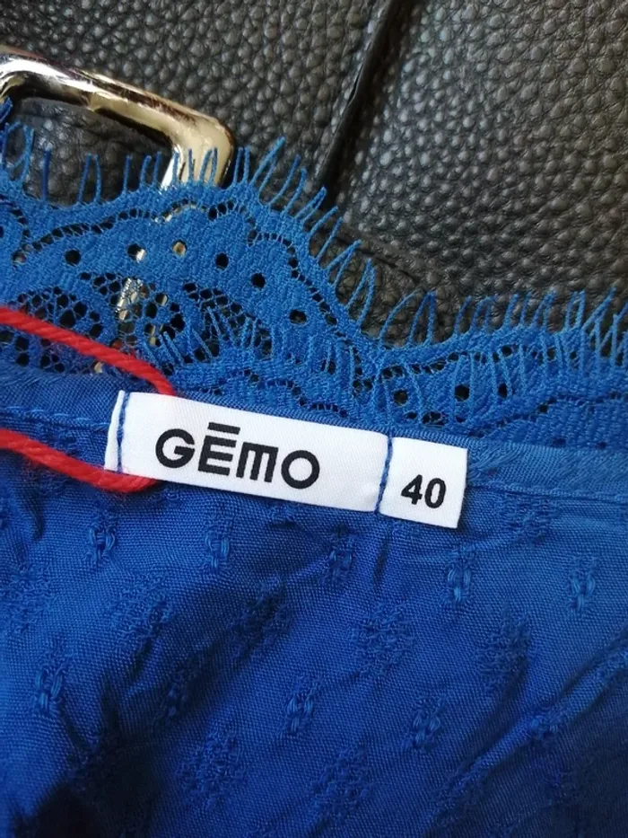 Top bleu électrique style nuisette effet brodé avec dentelle, bretelles réglables / gémo / (40) - photo numéro 7
