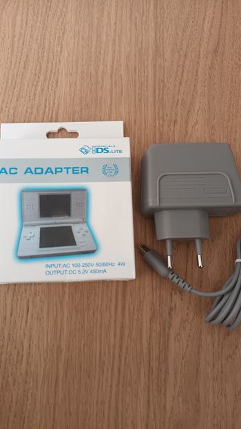 Chargeur secteur pour Nintendo ds lite NEUF 