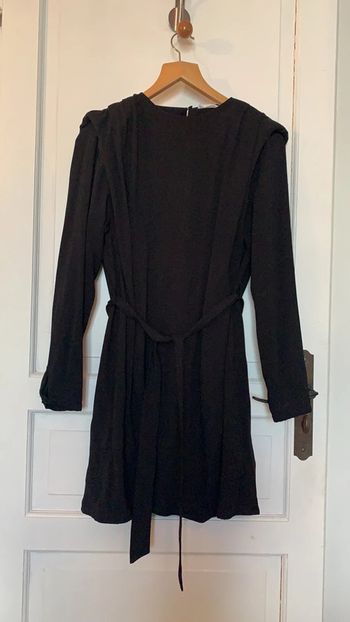 Petite robe noire Mango