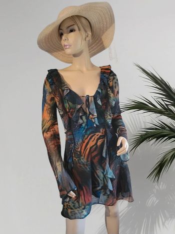 Robe courte volantée m. longue taille 38