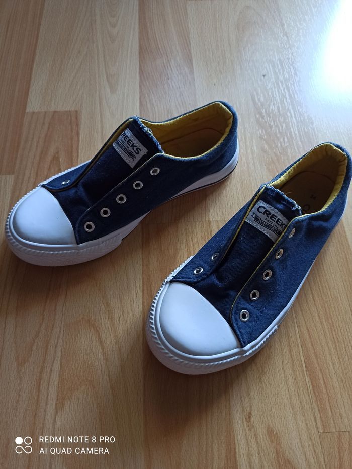 Baskets CREEKS - pointure 34 - photo numéro 3