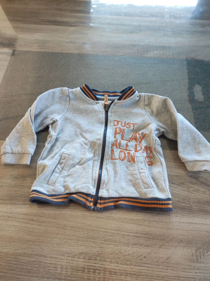 Lot 7 gilets/pulls 18 mois - photo numéro 8