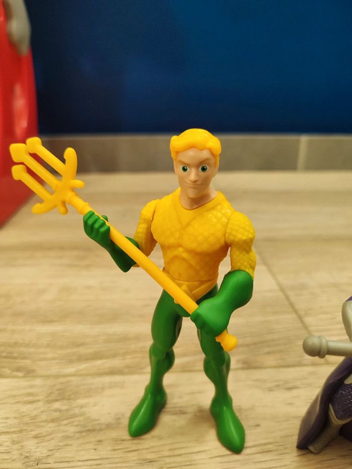 Lot de 2 figurines aquaman - photo numéro 2