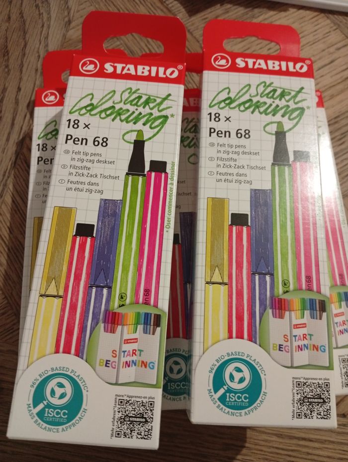 Lot de 5 boîtes de stylos coloring stabilo à 50€ avec le code
PINGOUIN30
Le lot passe à 35€
