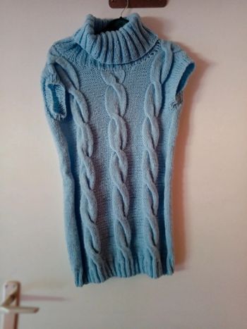 Joli pull bleu en laine