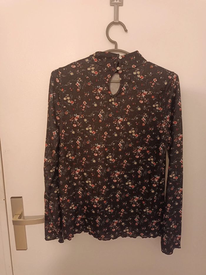 Pull noir à fleurs Naf Naf Taille M Neuf avec étiquette - photo numéro 3