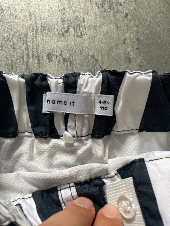 Short de bain 4/5 ans - photo numéro 2