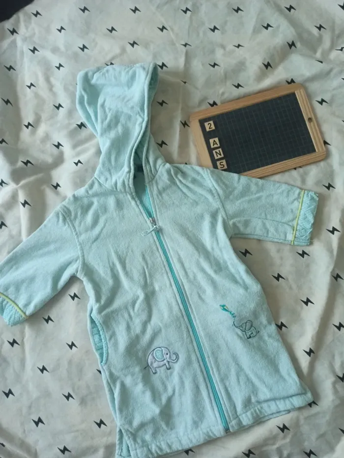 Peignoir / taille 2 / tbe