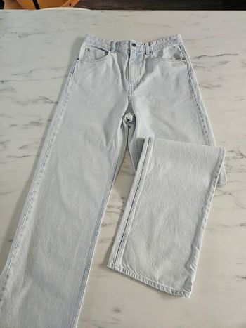 H&M jeans bleu clair taille haute longue jambes taille L