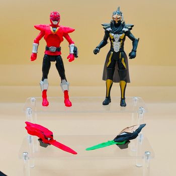Lot 2 figurines beast morphers - power rangers