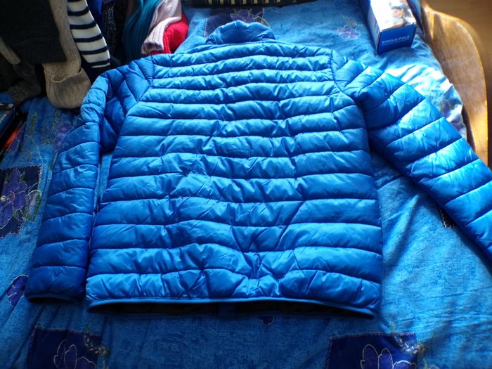 Doudoune bleue taille L neuve - photo numéro 3