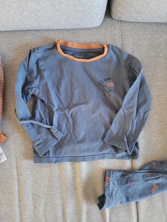 Lot de 2 pyjamas vertbaudet taille 3 ans - photo numéro 2
