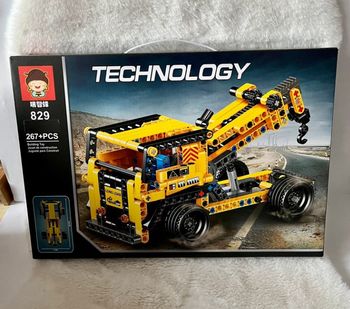 Jeu de construction camion de remorquage TECHNOLOGY, 267 pièces Age + 6 ans Neuf
