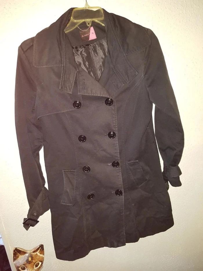 Manteau. femme. trench anglais noir. Taille 40/42. Jo hirty.