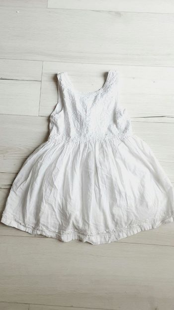 Vêtement fille robe blanche bretelles et perles brodées Du Pareil au même DPAM 5 ans