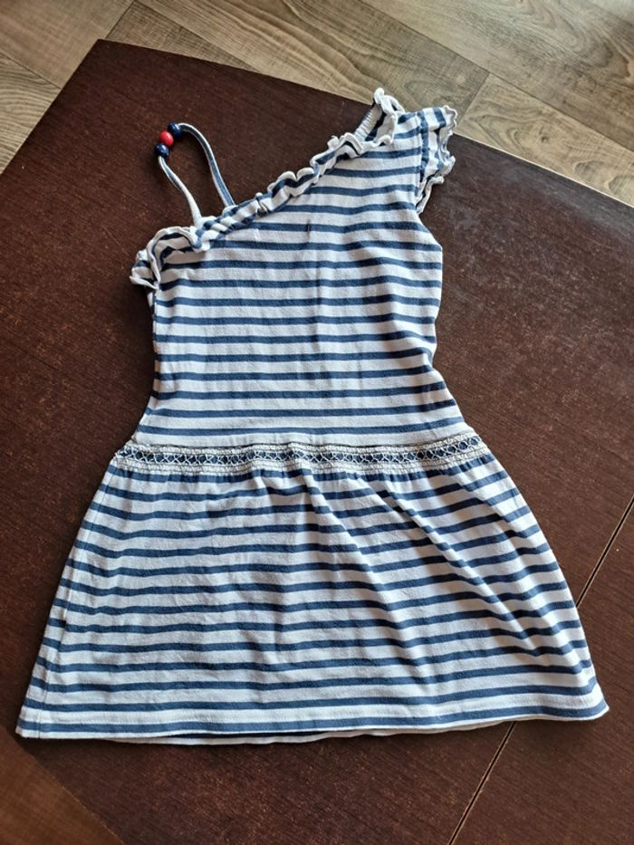 Robe Gémo 5 ans - photo numéro 5