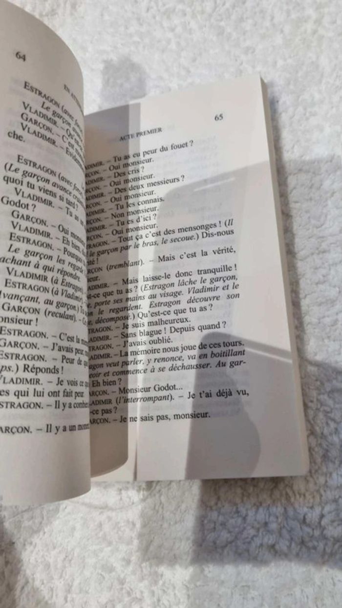 Livre En  attendant Godot  de Samuel  Beckett - photo numéro 3