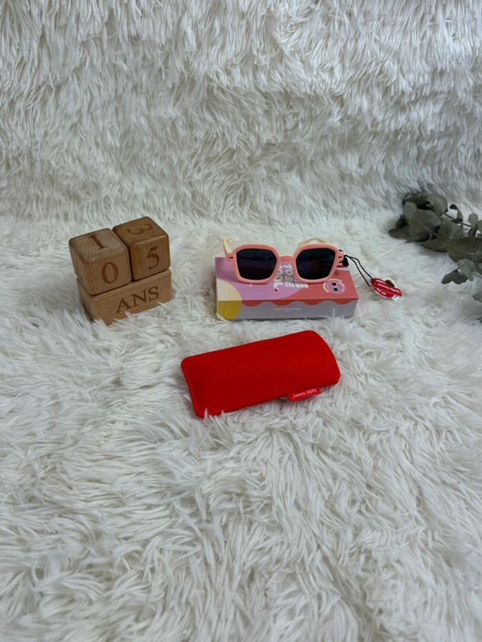 Paire de lunette de soleil Hello Hossy taille 5-8 ans