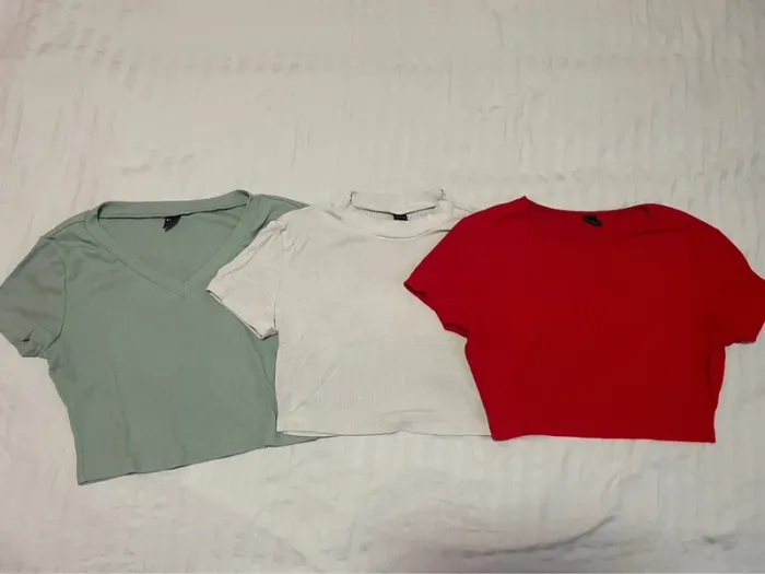 Lot crop top manches courtes