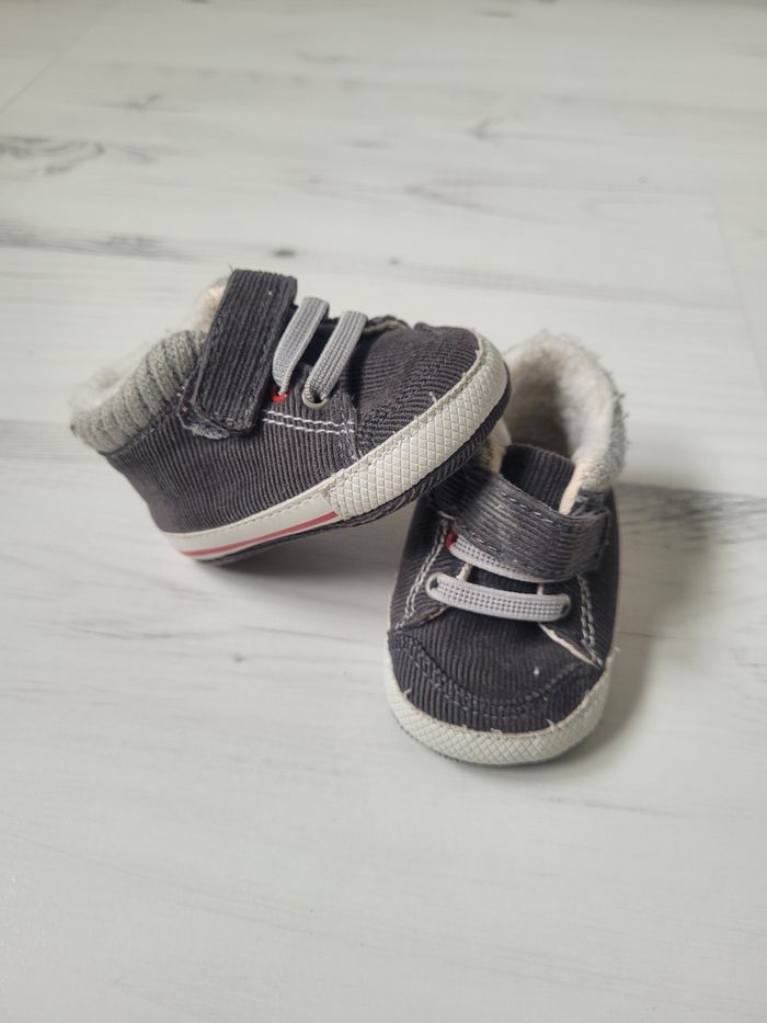 Chaussures bébé 6-12mois - photo numéro 2