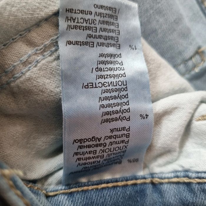 Lot de 2 bermudas en.jean John baner neufs sans étiquettes 50 - photo numéro 5