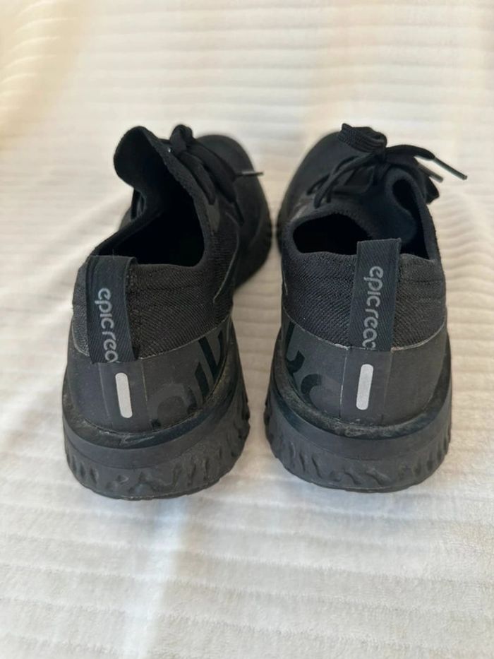 Nike chaussures noires epic react flyknit taille 41 - photo numéro 3