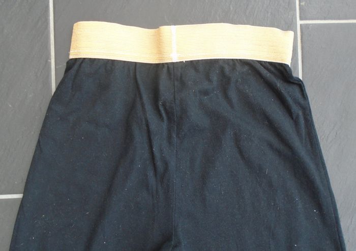 Joli pantalon noir et doré fille 10 ans ((134-140 cm) - photo numéro 4