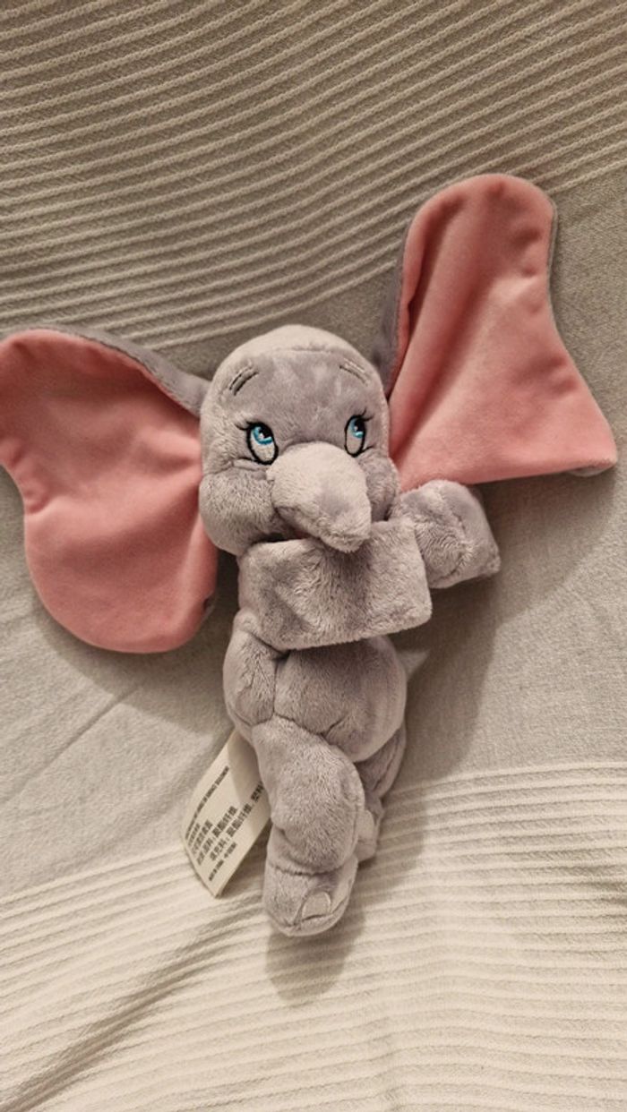 Peluche bracelet dumbo Disney - photo numéro 3