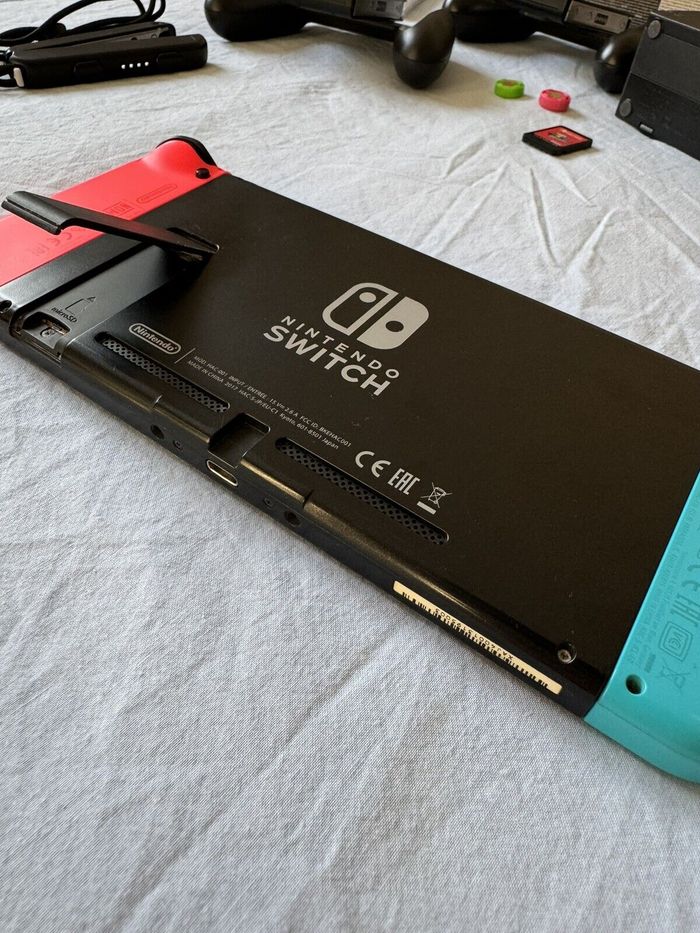 Nintendo Switch V1 - photo numéro 4