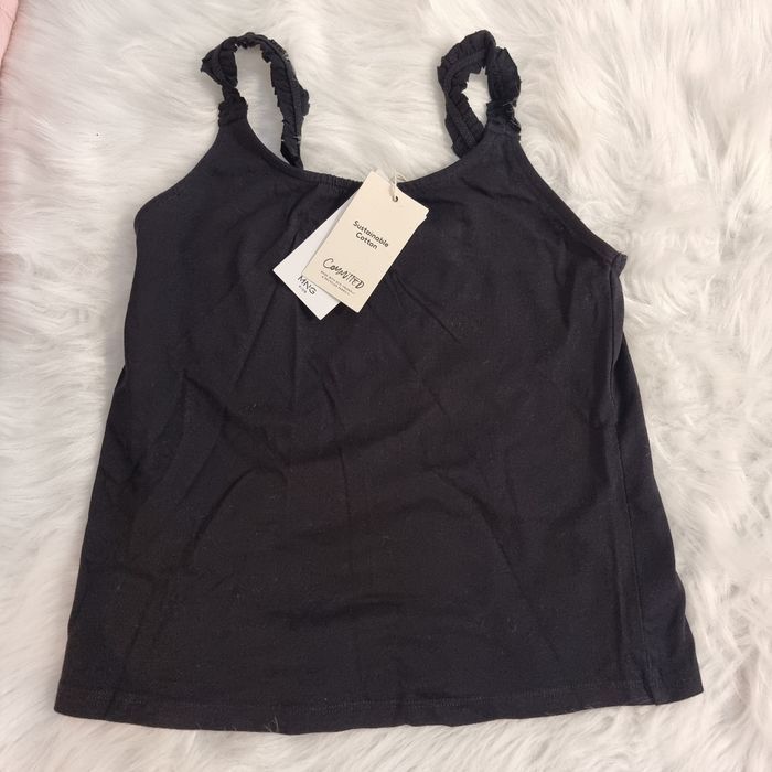 Neuf ⚘️⚘️😍🤩ensemble debardeur et short en jeans 9 ans fille😍🤩🩷🩷🩷 - photo numéro 6