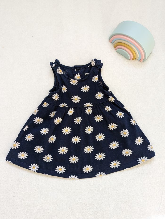 Robe bleu marine à fleurs