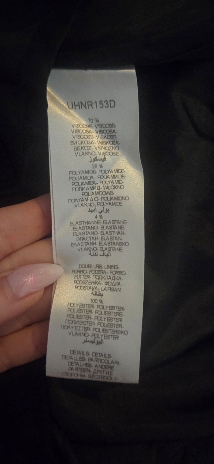 ROBE NAF NAF NOIRE – ÉPAULES BIJOUX DORÉES – T40 - photo numéro 9