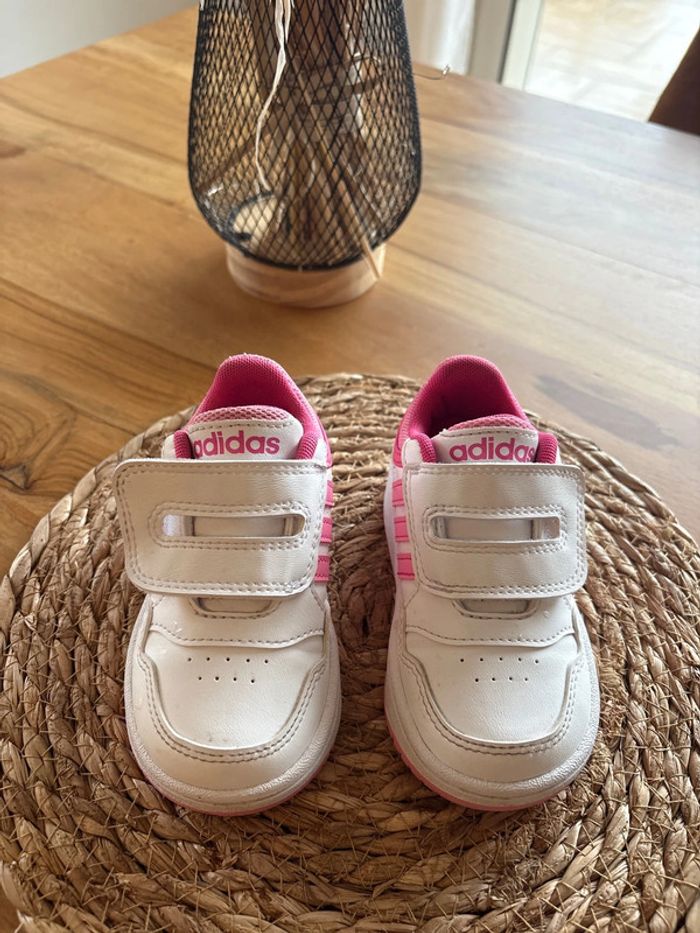 Basket Adidas Hoops 3.0 T.22 - photo numéro 2