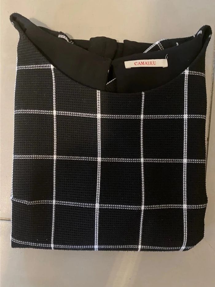 Tee shirt Camaïeu noir et blanc à gros carreaux taille 36/38 - photo numéro 4