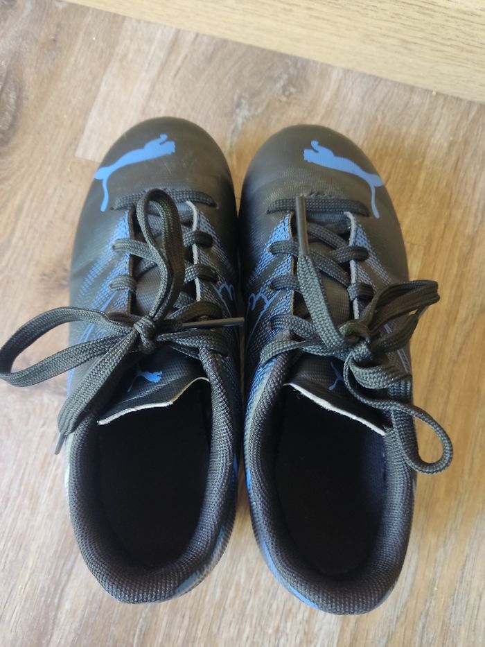 Chaussures de foot taille 30 - photo numéro 2