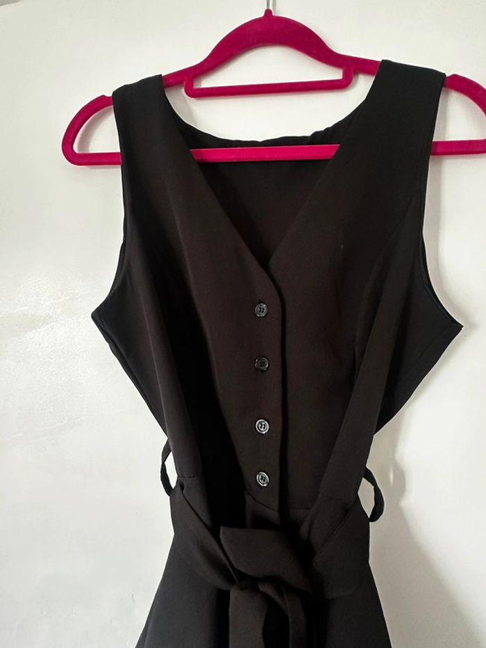 Haut noir cintré  taille fine - photo numéro 4