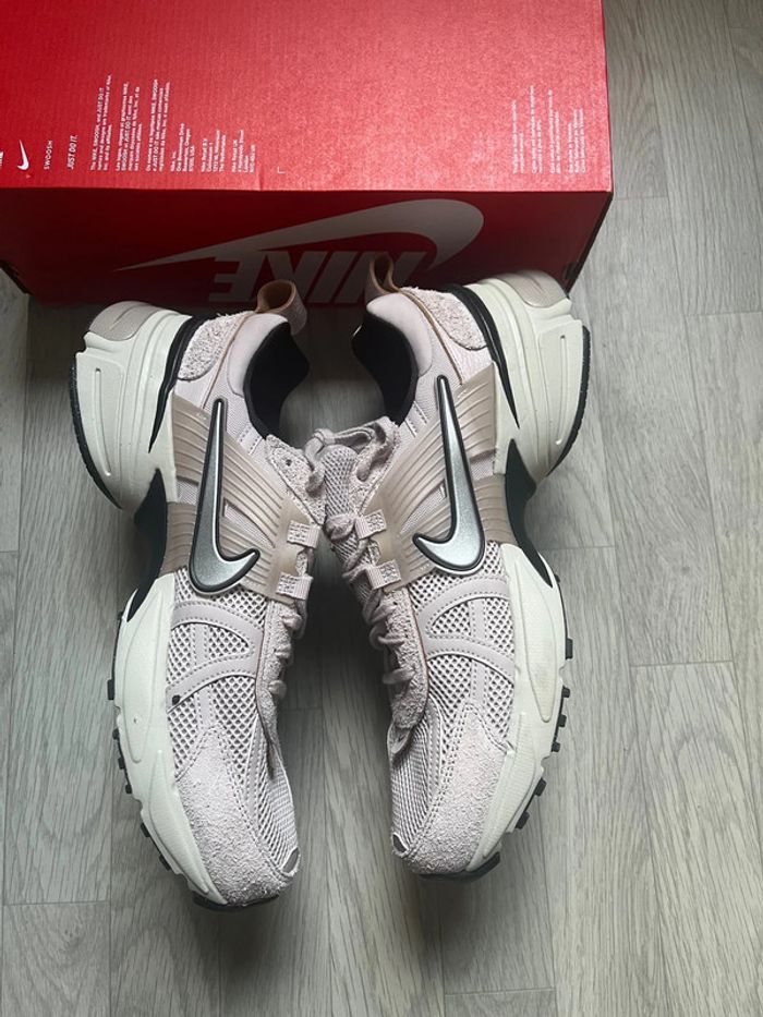 Chaussure Nike v2k run - photo numéro 4