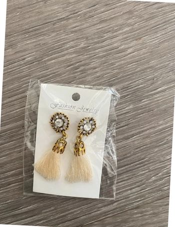 Boucles d’oreilles neuves