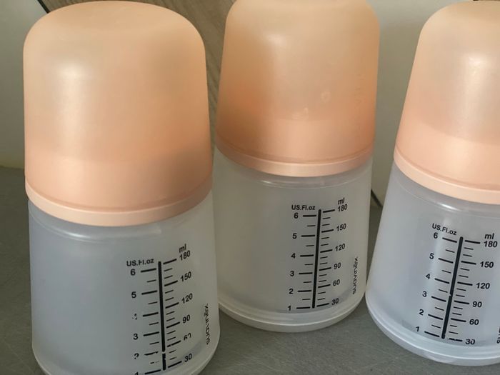 Lot 4 biberons suavinex - photo numéro 2