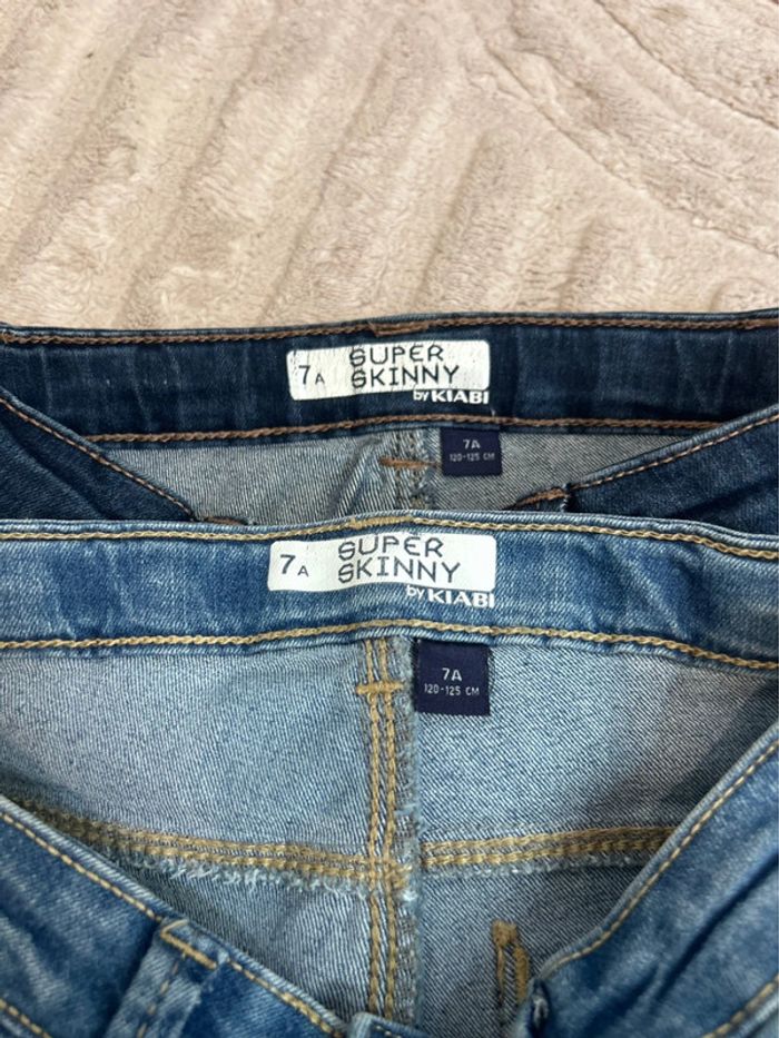Lot de Jeans Kiabi taille 7 ans - photo numéro 2