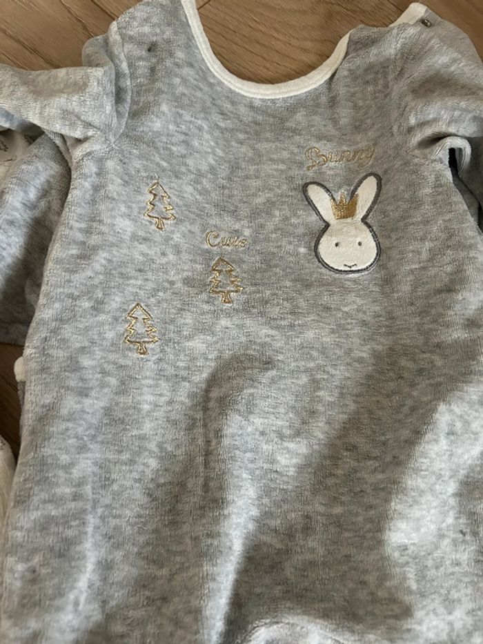 Lot de 2 pyjamas neuf orchestra 12 mois - photo numéro 3