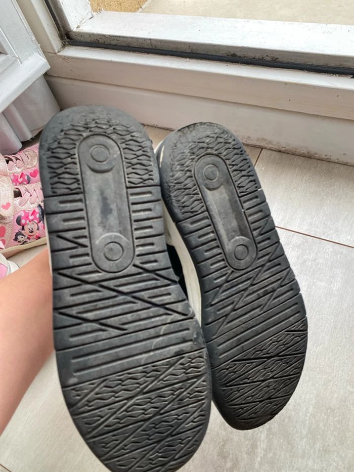 Baskets taille 32 - photo numéro 3