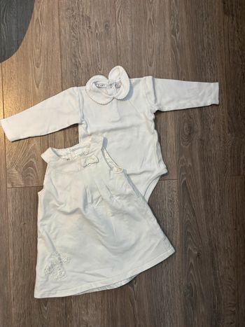 Ensemble body manches longues avec joli col + robe