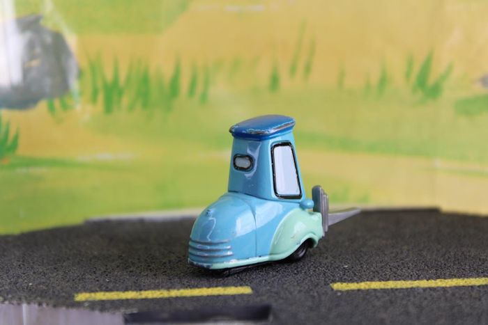 Disney Pixar cars Guido - photo numéro 5