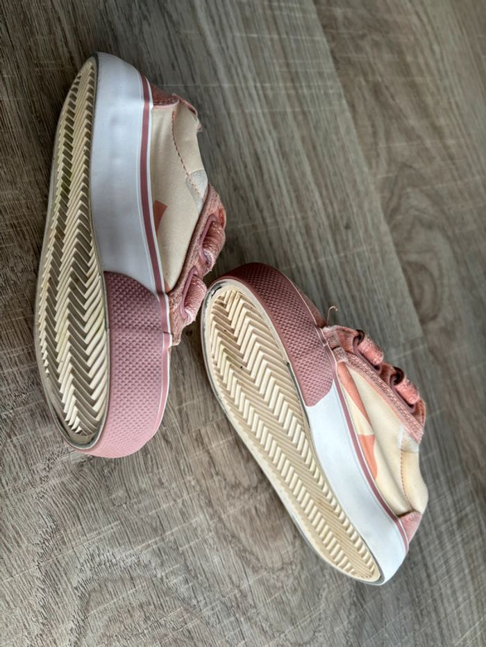 Baskets taille 26 - photo numéro 6