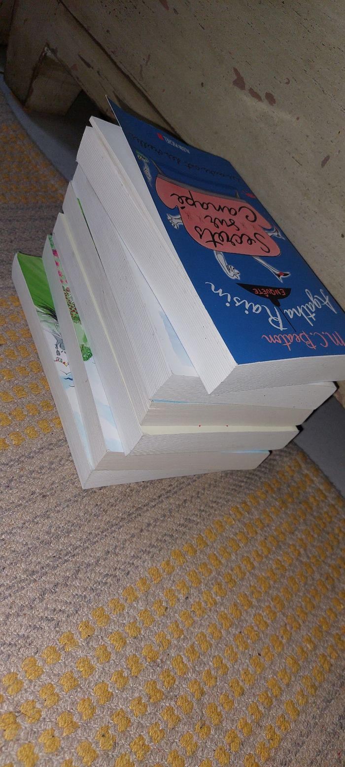 Lot de 6 livres Agatha Raisin
Enquête - photo numéro 4