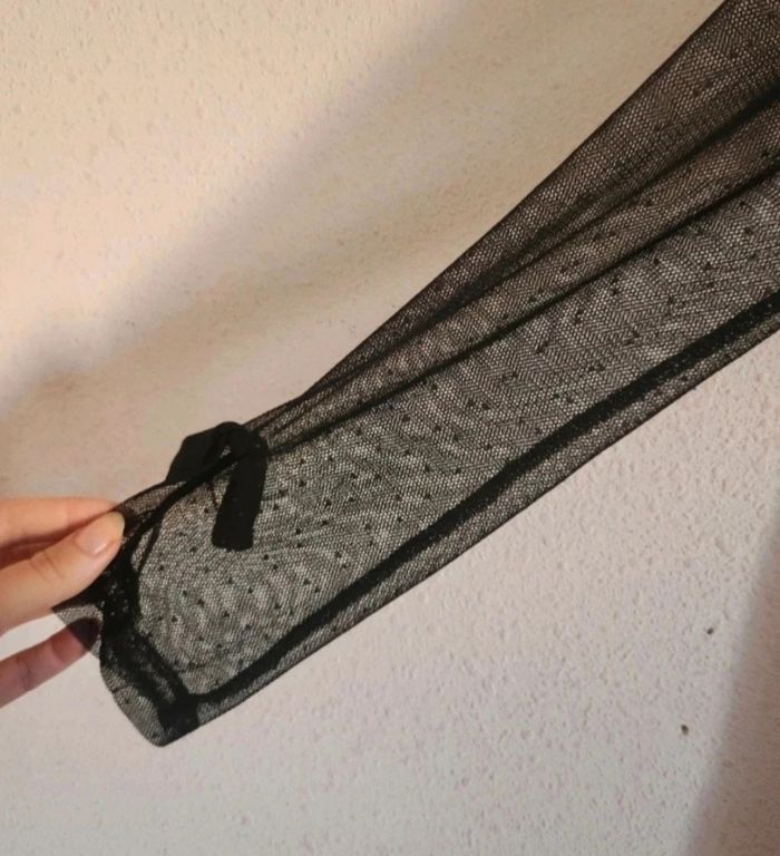 Tunique noire à sequins – Manches longues transparentes – Taille 36 – Très bon état - photo numéro 5